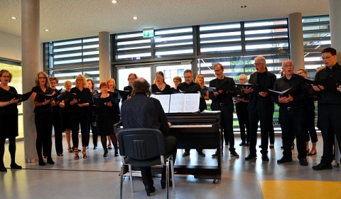 Der Elise-Giesemann-Chor unter der Leitung von Axel Schaffran